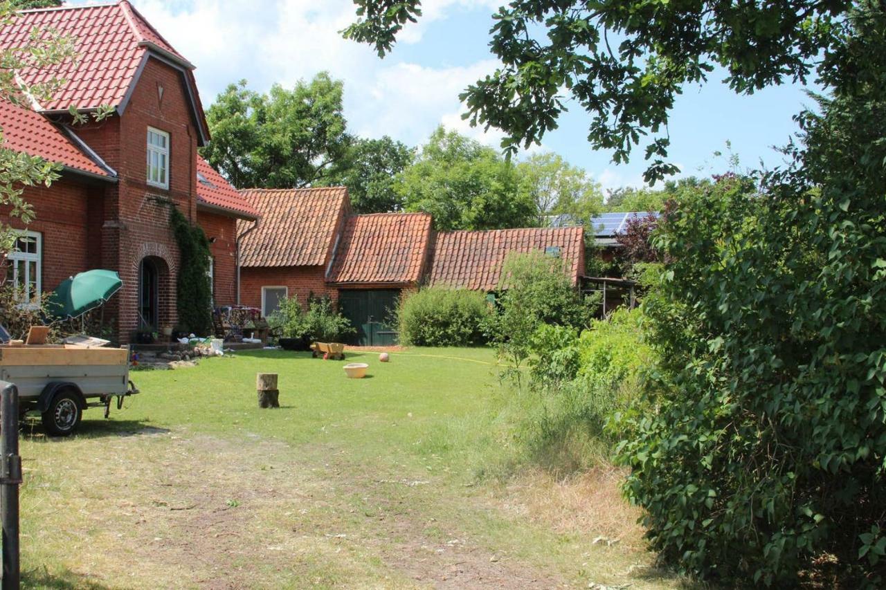 Apartment Hof Schwalbennest Amt Neuhaus エクステリア 写真